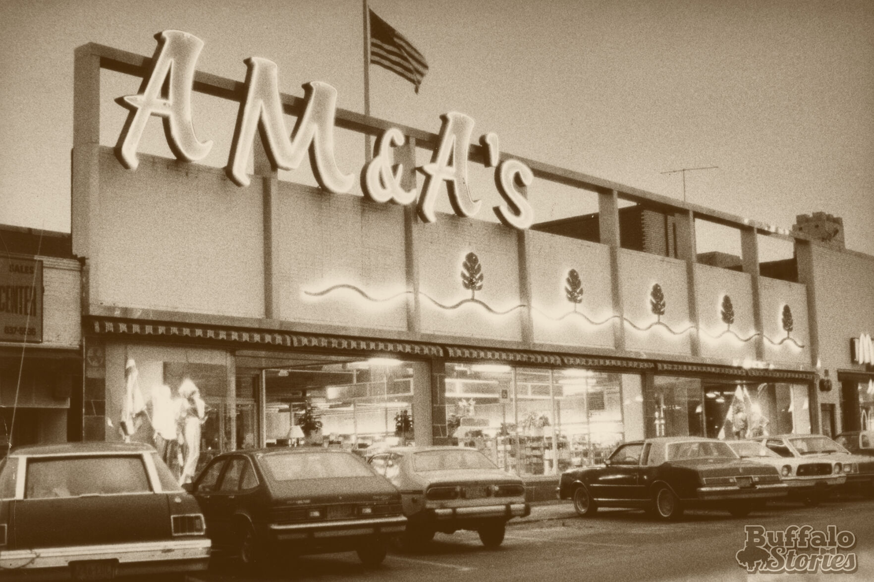 AM&A's University Plaza 1985